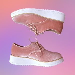 NWOT 🫖 LONDON REBEL velvet platform / flatform oxfords in dusty pink. SIZE 6